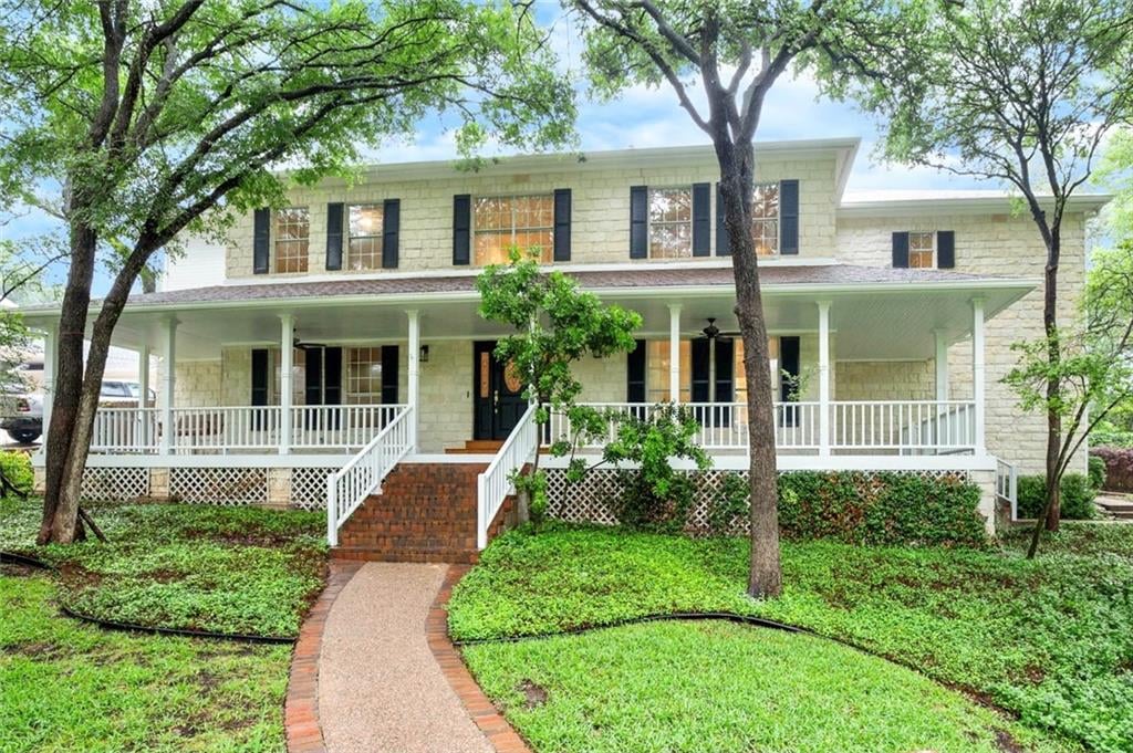 View 300 Wallis DR in Rollingwood 300 Wallis DR - front exterior - Luxury home in Rollingwood, Rollingwood, TX
