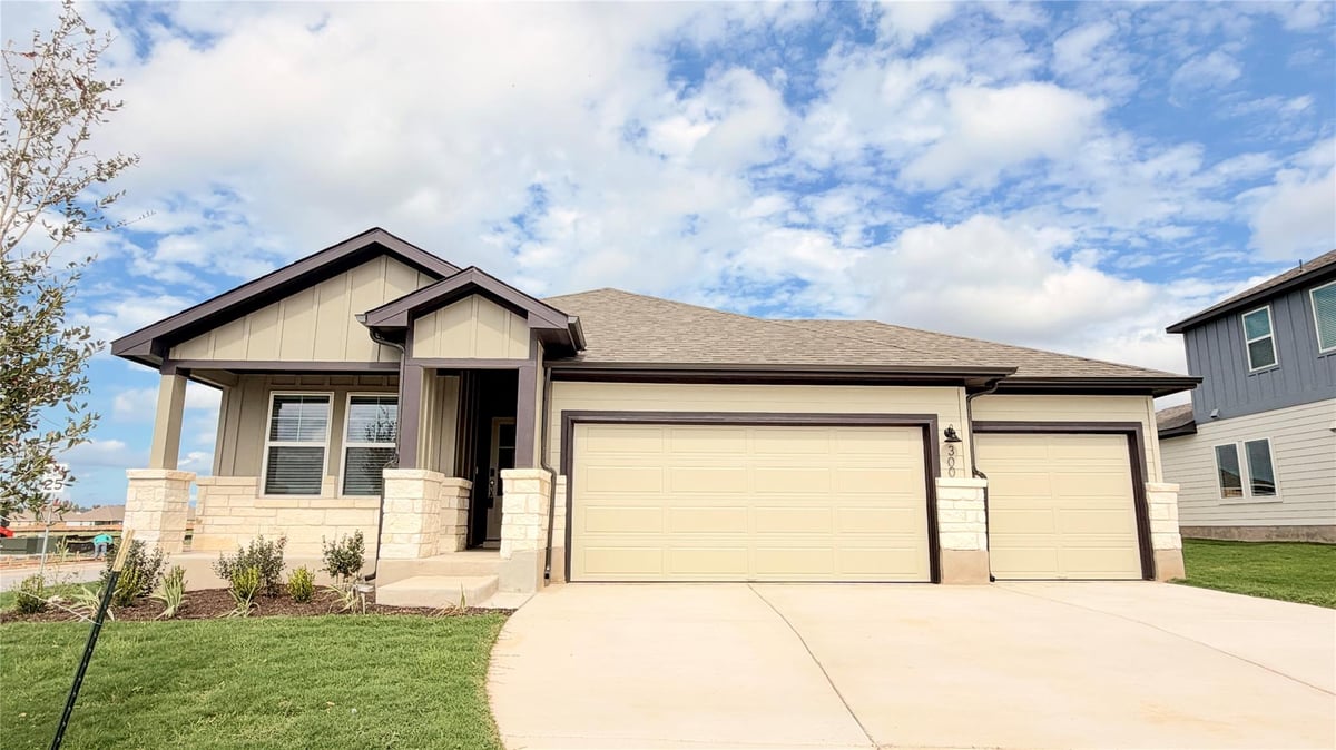 View 300 Wheel Horse RD in Burnet 300 Wheel Horse RD, photo 1 of 7, Burnet, Burnet, TX