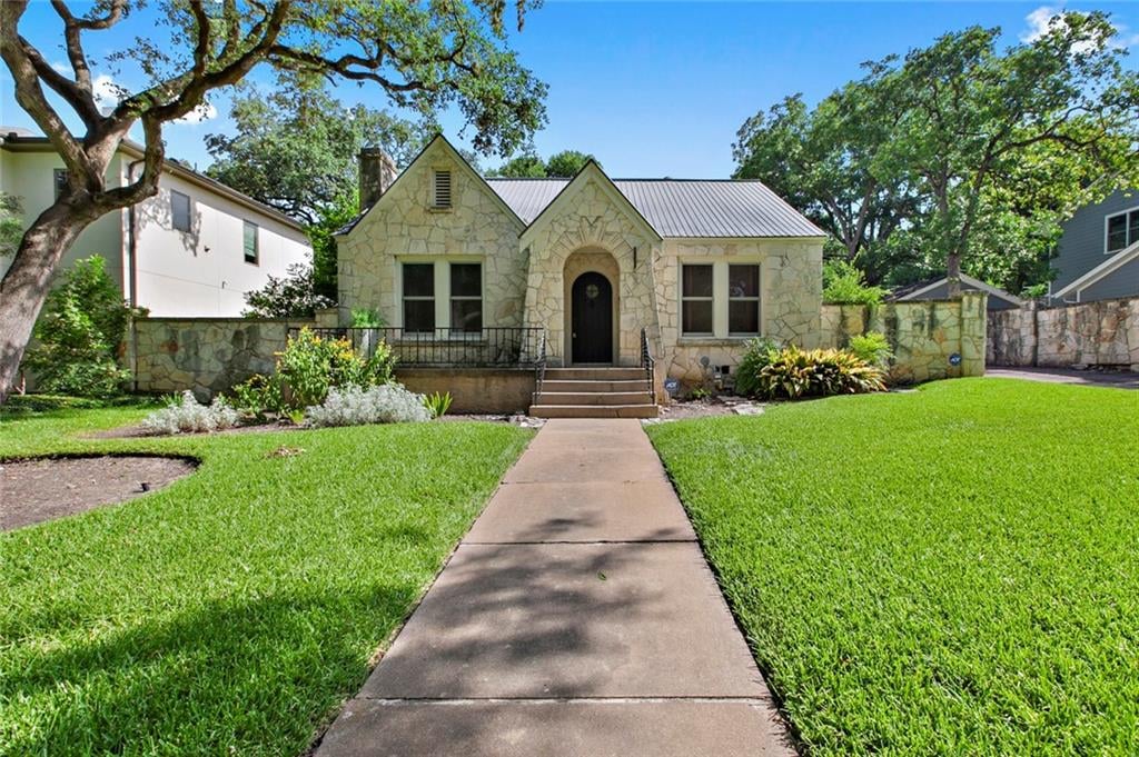 View 3000 Bonnie Rd in Westenfield 01 3000 Bonnie Rd - front exterior - Luxury home in Westenfield 01, Austin, TX