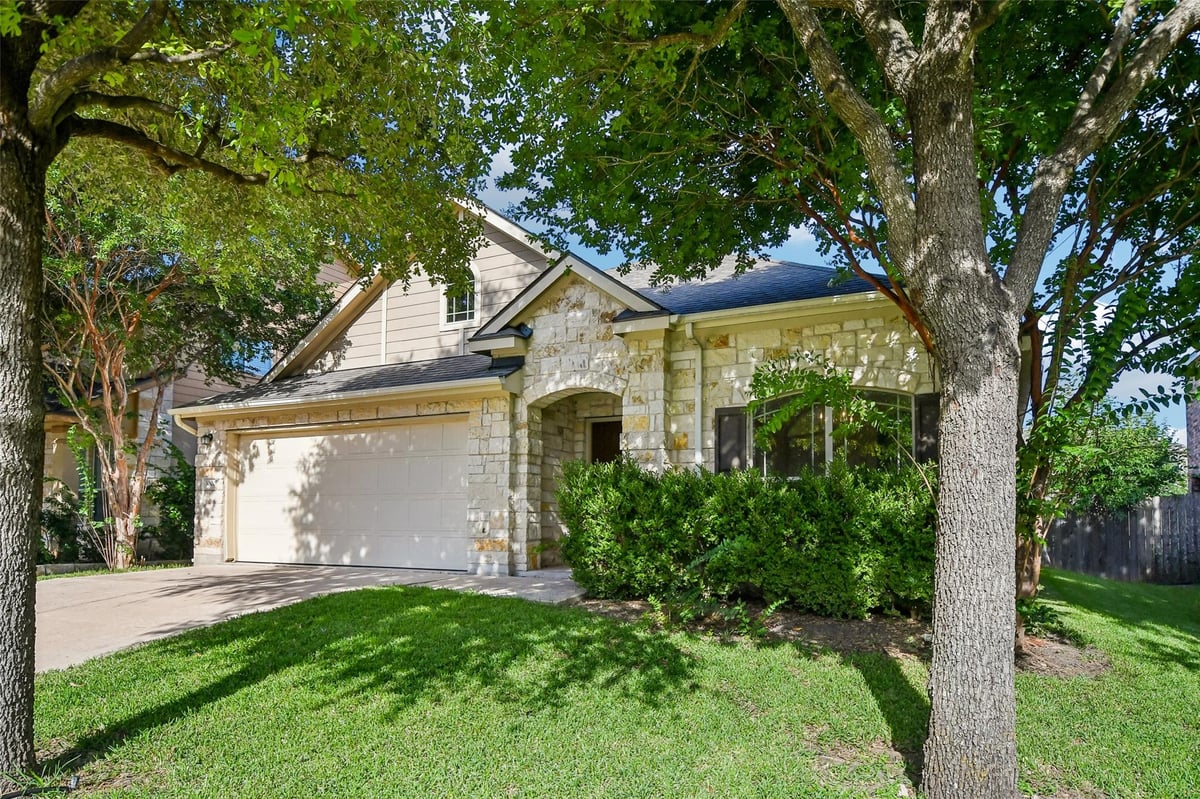 View 3000 Grand Mission WAY in Falcon Pointe Sec 6-B Amd 3000 Grand Mission WAY - property photo 1 - Luxury home in Falcon Pointe Sec 6-B Amd, Pflugerville, TX