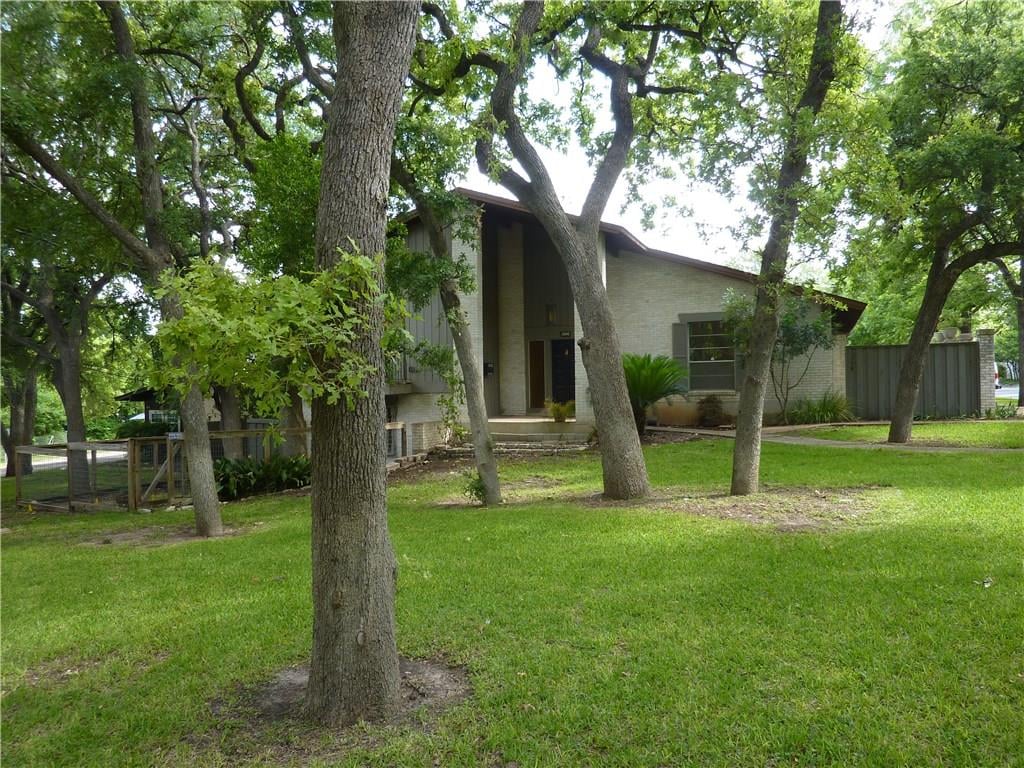 View 3000 Windsor Rd in Tarrytown 3000 Windsor Rd - property photo 1 - Luxury home in Tarrytown, Austin, TX