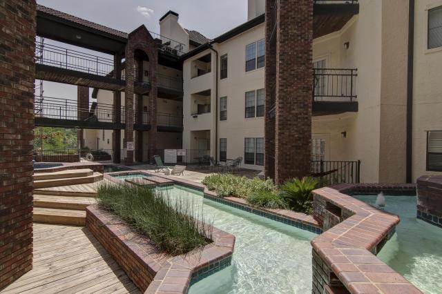 View 3001 Cedar St Unit #303 in Benchmark Condo Amd 3001 Cedar St Unit #303 - front exterior - Luxury home in Benchmark Condo Amd, Austin, TX