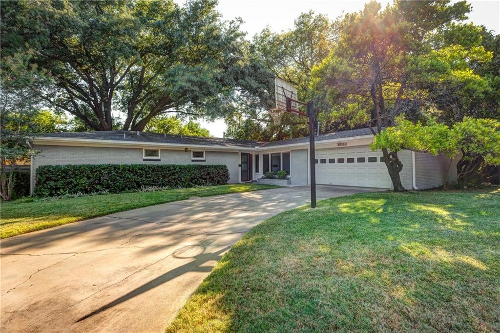 View 3001 Village DR in Highland Village 3001 Village DR - front exterior - Luxury home in Highland Village, Austin, TX