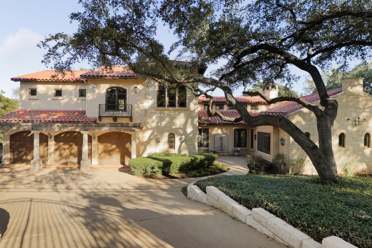 View 3003 Westlake DR in Lake Shore Addn 3003 Westlake DR - property photo 1 - Luxury home in Lake Shore Addn, Austin, TX