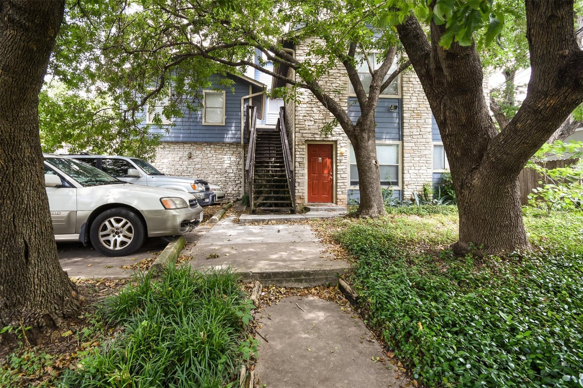 View 3004 Speedway Ave Unit #2 in Gateway Condo 3004 Speedway Ave Unit #2 - property photo 1 - Luxury home in Gateway Condo, Austin, TX