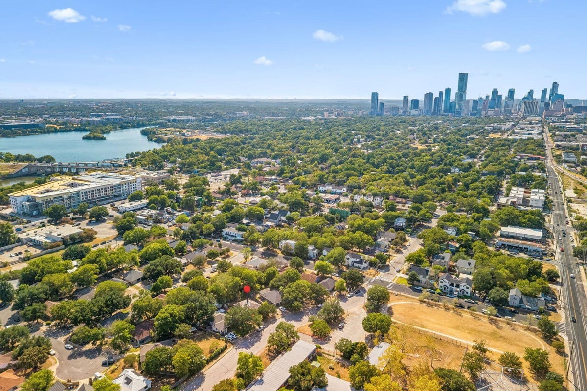 View 3007 E 4th ST in Tillery Square 3007 E 4th ST - property photo 1 - Luxury home in Tillery Square, Austin, TX