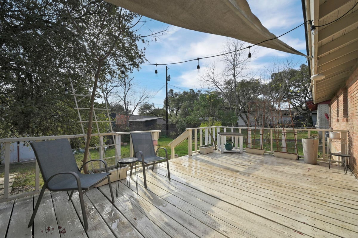 View 3007 Kinney Ave in South Terrace Add 3007 Kinney Ave - property photo 1 - Luxury home in South Terrace Add, Austin, TX
