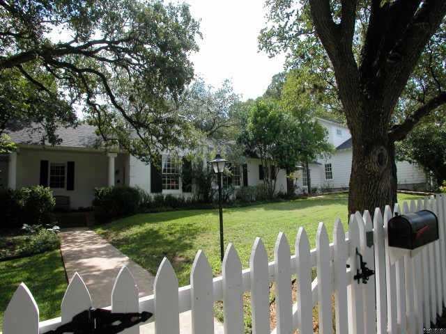 View 3009 Bowman Ave in Tarrytown 3009 Bowman Ave - property photo 1 - Luxury home in Tarrytown, Austin, TX