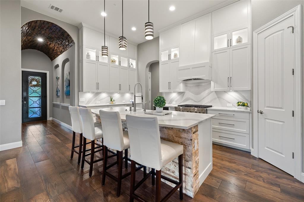 View 301 Aguja CT in Rough Hollow Sec 02 301 Aguja CT - property photo 1 - Luxury home in Rough Hollow Sec 02, Austin, TX