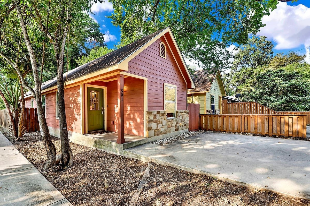 View 301 Armstrong ST in Victory Gardens First Sec 301 Armstrong ST - property photo 1 - Luxury home in Victory Gardens First Sec, San Marcos, TX
