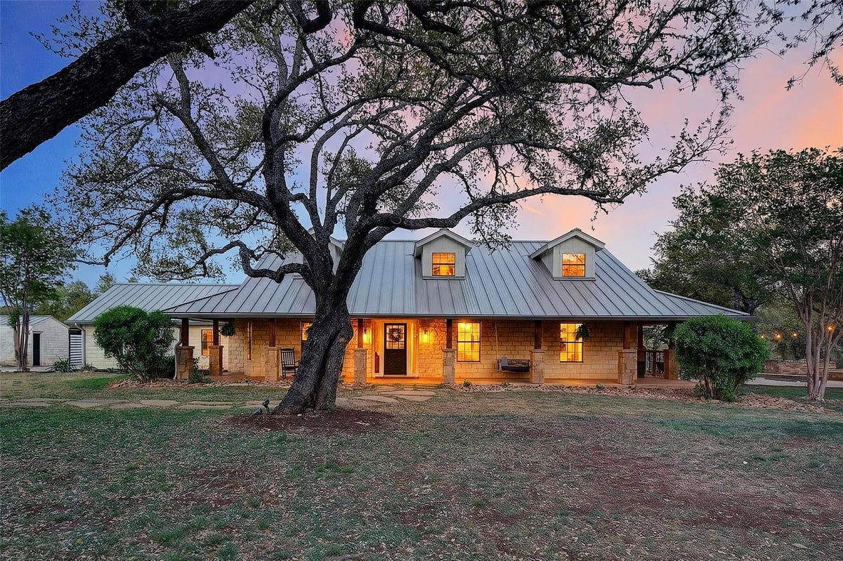 View 301 Medlin Creek LOOP in Medlin Creek Ph I 301 Medlin Creek LOOP - front exterior - Luxury home in Medlin Creek Ph I, Dripping Springs, TX