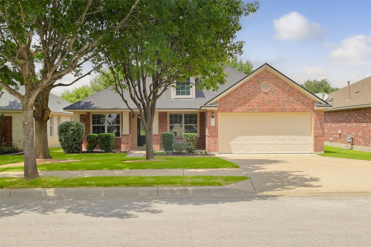View 301 Middle Crk in Whispering Hollow Ph 1 Sec 1 301 Middle Crk - property photo 1 - Luxury home in Whispering Hollow Ph 1 Sec 1, Buda, TX
