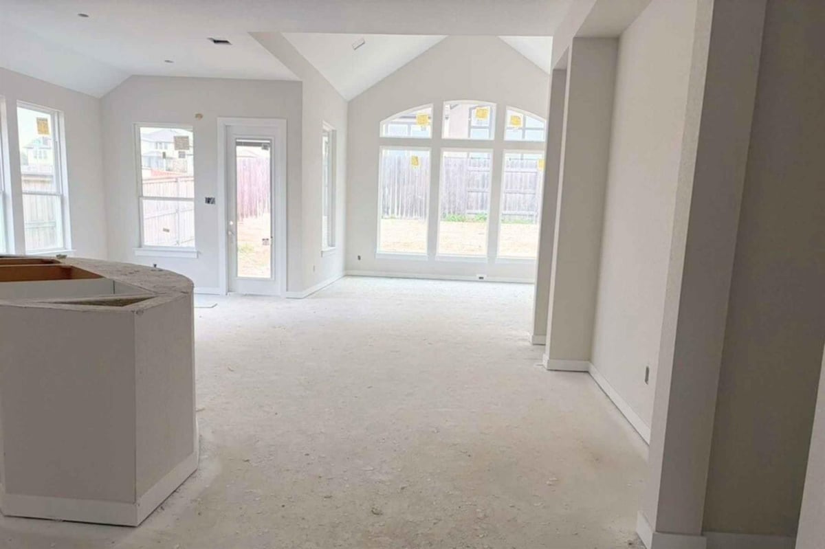 Living area at 301 Oak Blossom Rd - 4 bed 3 bath home