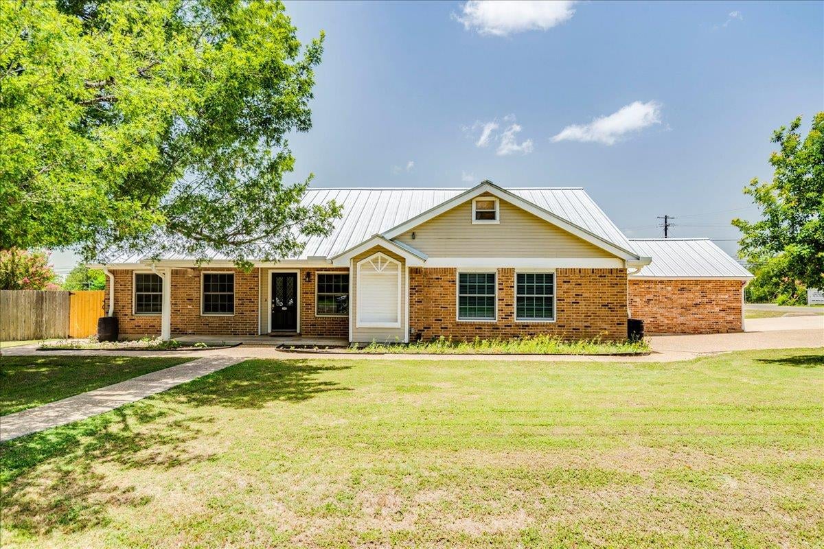 View 301 Verbena DR in Village At Meadow Woods 301 Verbena DR - front exterior - Luxury home in Village At Meadow Woods, Kyle, TX