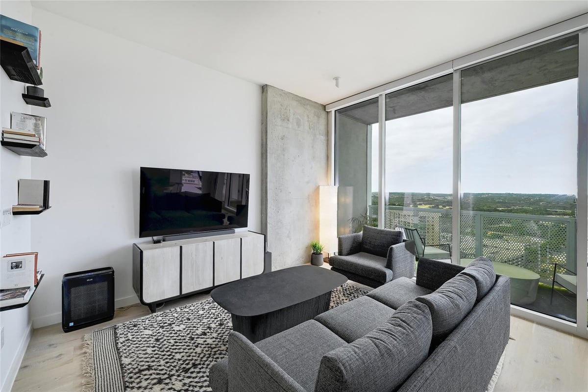 Living area at 301 West Ave Unit #2201 - 2 bed 2 bath home