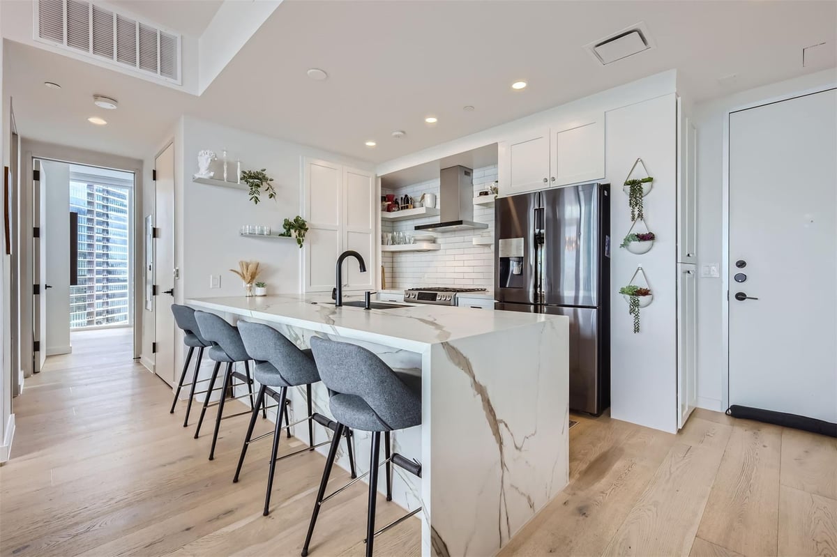 Living area at 301 West Ave Unit #2101 - 2 bed 2 bath home