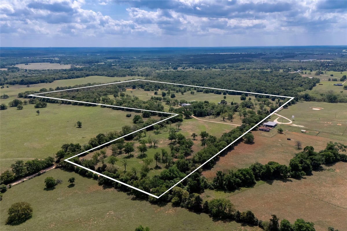 View 3011 County Road 314 in None 3011 County Road 314 - front exterior - Luxury home in None, Rockdale, TX