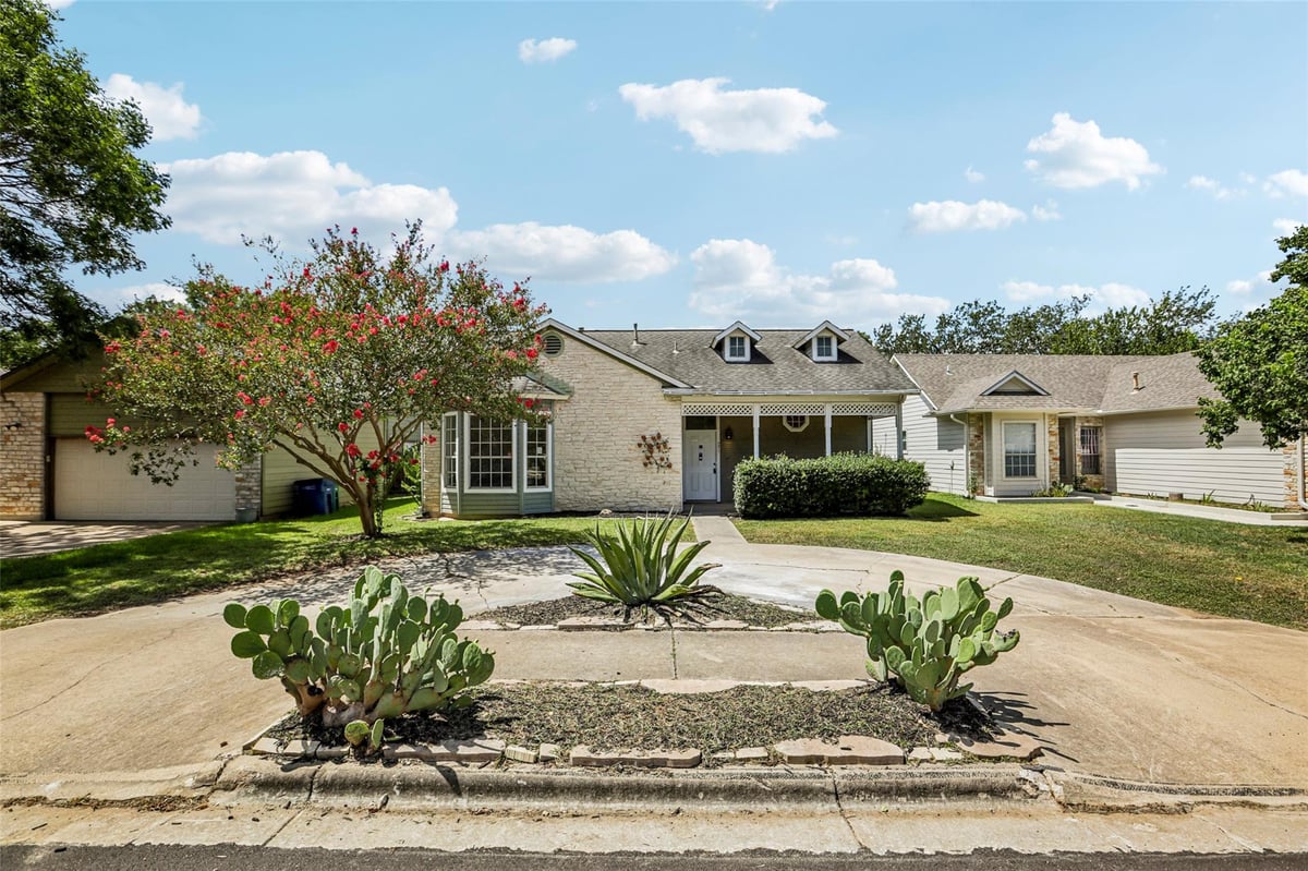 View 3011 Jubilee TRL in TANGLEWOOD FOREST SEC 4 PHS B 3011 Jubilee TRL - property photo 1 - Luxury home in TANGLEWOOD FOREST SEC 4 PHS B, Austin, TX