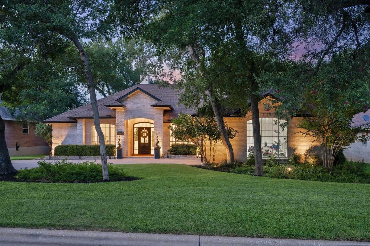 View 30115 Saw Grass TRL in Berry Crk Sec 02 30115 Saw Grass TRL - front exterior - Luxury home in Berry Crk Sec 02, Georgetown, TX