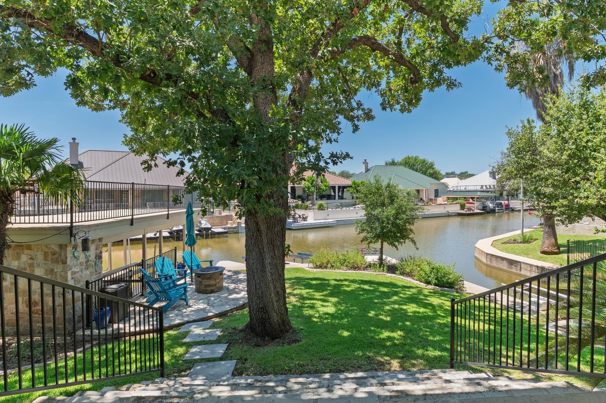 View 3012 Driftwood LN in Horseshoe Bay West 3012 Driftwood LN - property photo 1 - Luxury home in Horseshoe Bay West, Horseshoe Bay, TX