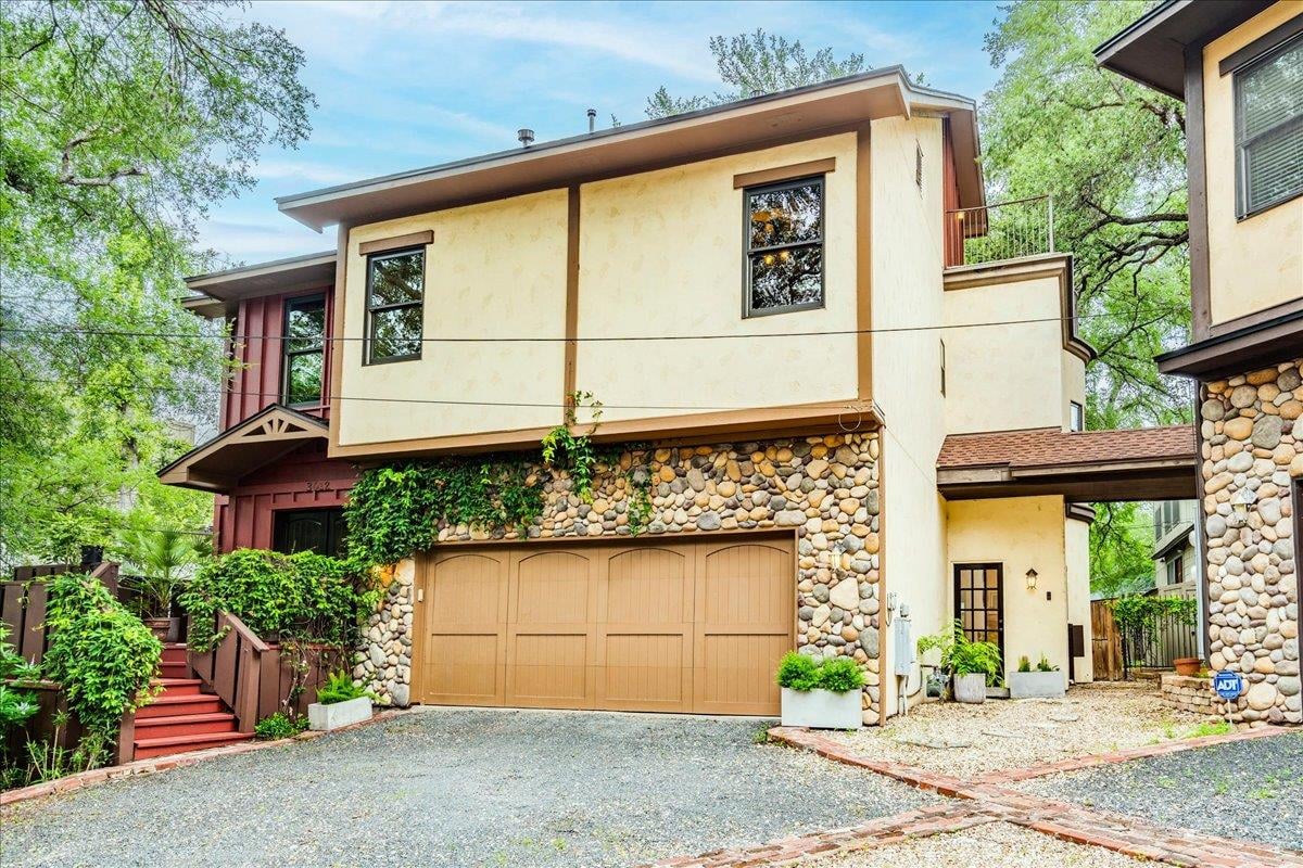 View 3012 S 4th St Unit #B in GROVE CONDO AMD 3012 S 4th St Unit #B - front exterior - Luxury home in GROVE CONDO AMD, Austin, TX