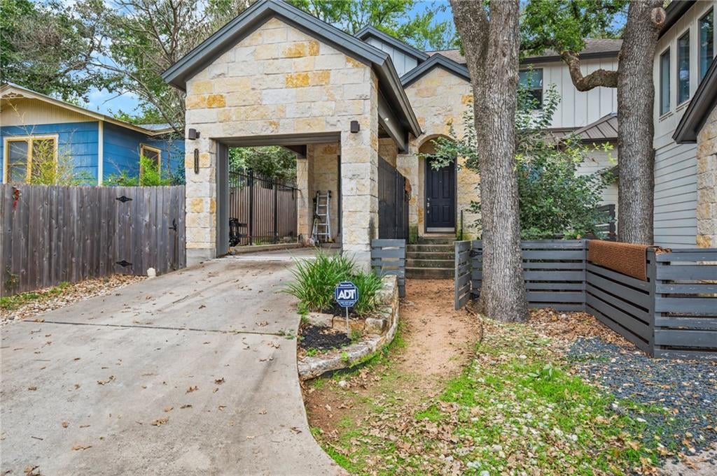 View 3013 S 5th ST Unit #A in South 05 Street Condo Amd 3013 3013 S 5th ST Unit #A - front exterior - Luxury home in South 05 Street Condo Amd 3013, Austin, TX