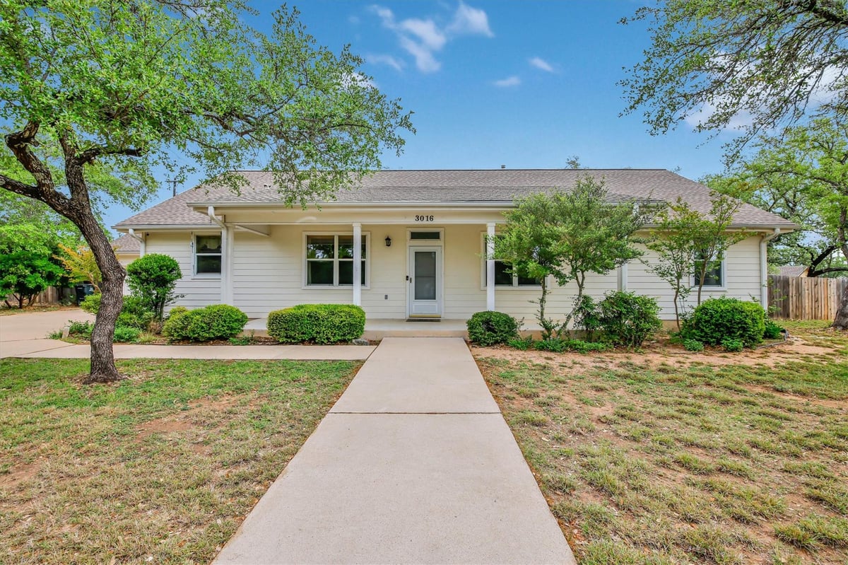View 3016 Tradewind Dr in Crosswind 3016 Tradewind Dr - front exterior - Luxury home in Crosswind, Spicewood, TX