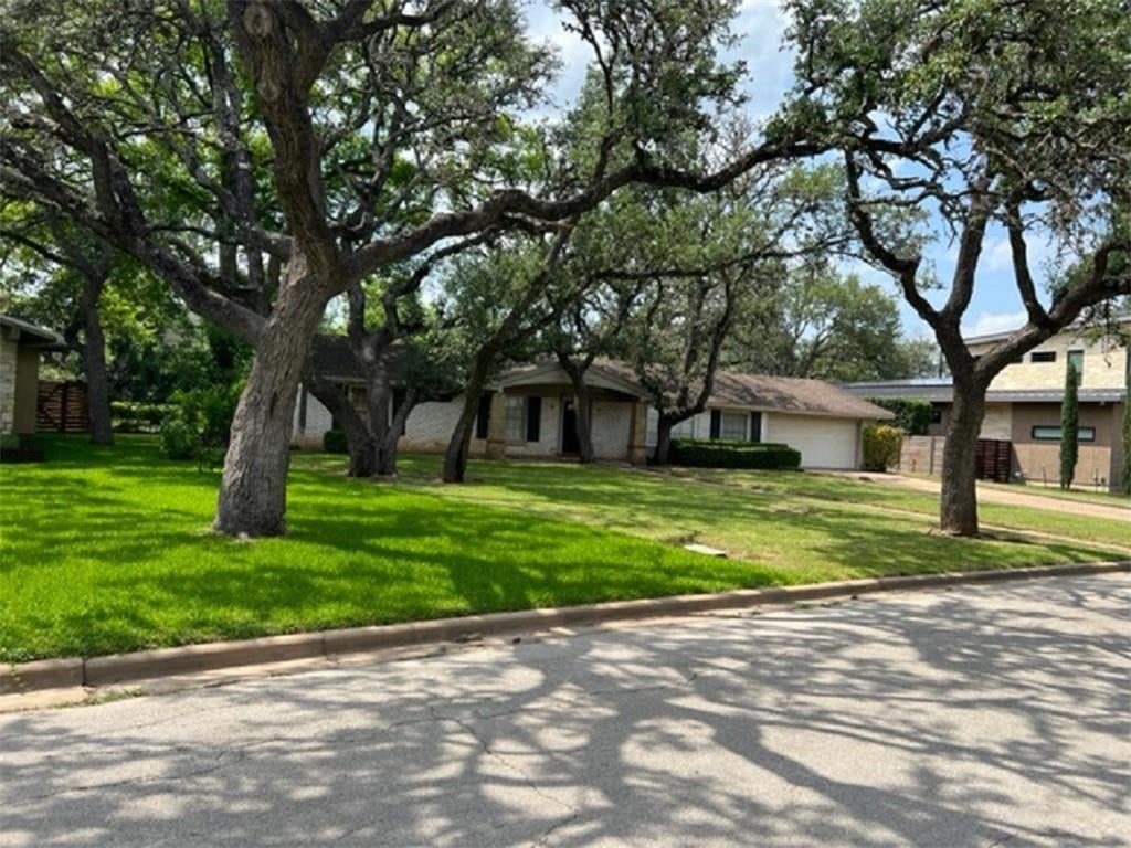 View 302 Briarwood Trl in Westwood Sec 02 302 Briarwood Trl - front exterior - Luxury home in Westwood Sec 02, Austin, TX