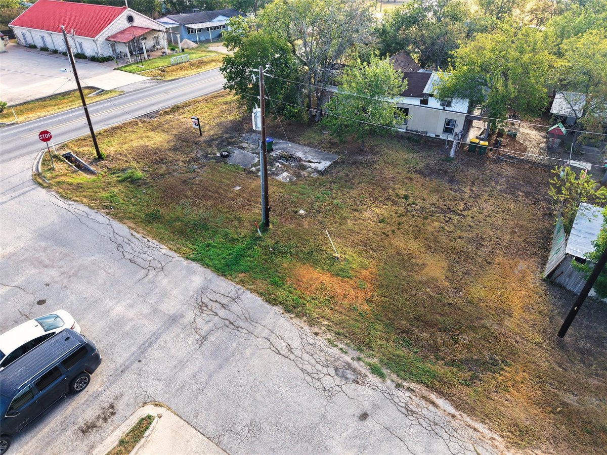 View 302 E Parsons ST in Manor 302 E Parsons ST, photo 1 of 31, Manor, Manor, TX