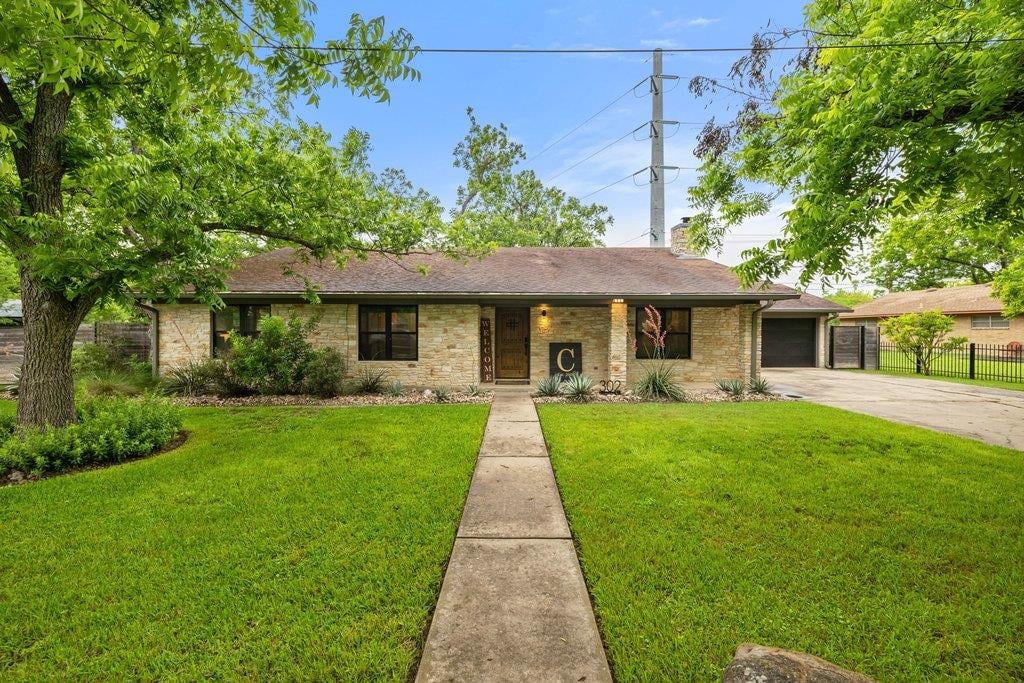 View 302 Schramm Rd in City Only Anderson 302 Schramm Rd - front exterior - Luxury home in City Only Anderson, Granger, TX
