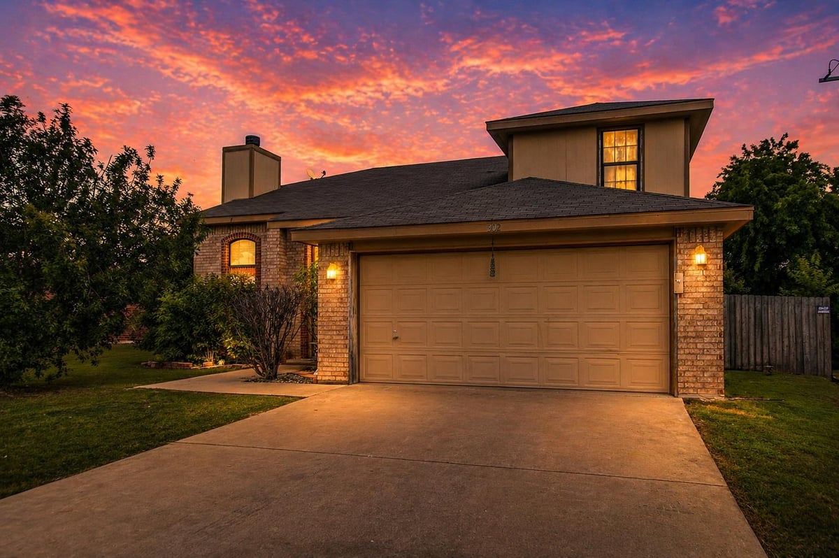View 302 Sumac Trl in The Meadows Phase 1 302 Sumac Trl - front exterior - Luxury home in The Meadows Phase 1, Copperas Cove, TX