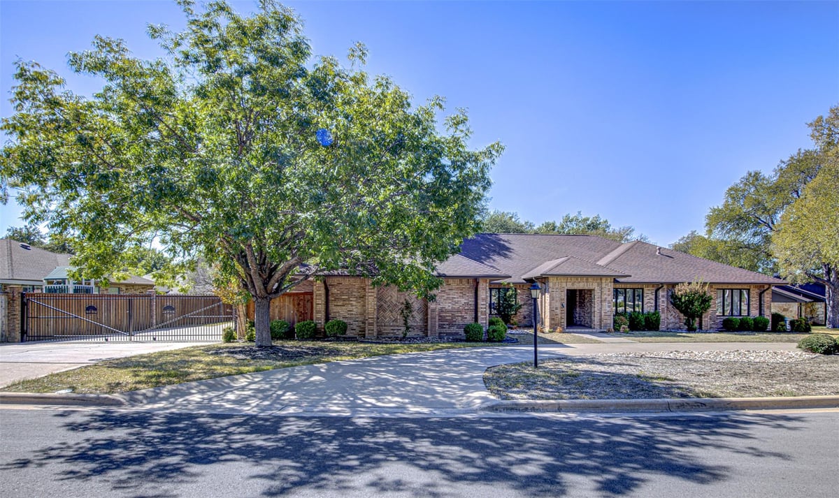 View 3021 Gabriel View Dr in River Bend Unit 02 3021 Gabriel View Dr - front exterior - Luxury home in River Bend Unit 02, Georgetown, TX