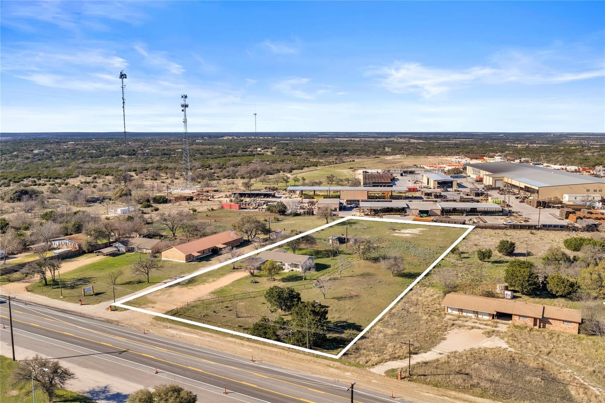 View 3024 E Hwy 29 3024 E Hwy 29 - front exterior - Luxury home in Burnet, TX