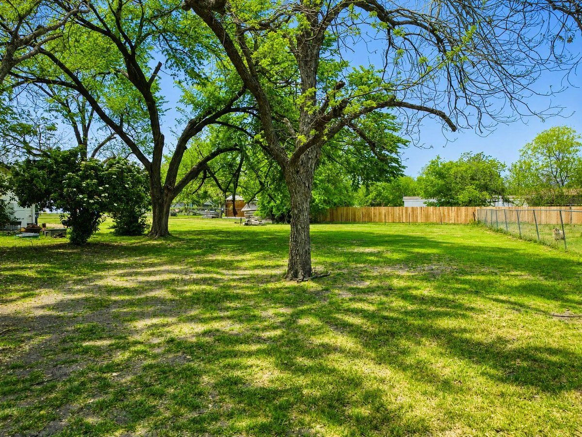 View 303 E Wolf ST in Jarrell Add 303 E Wolf ST - front exterior - Luxury lot in Jarrell Add, Granger, TX