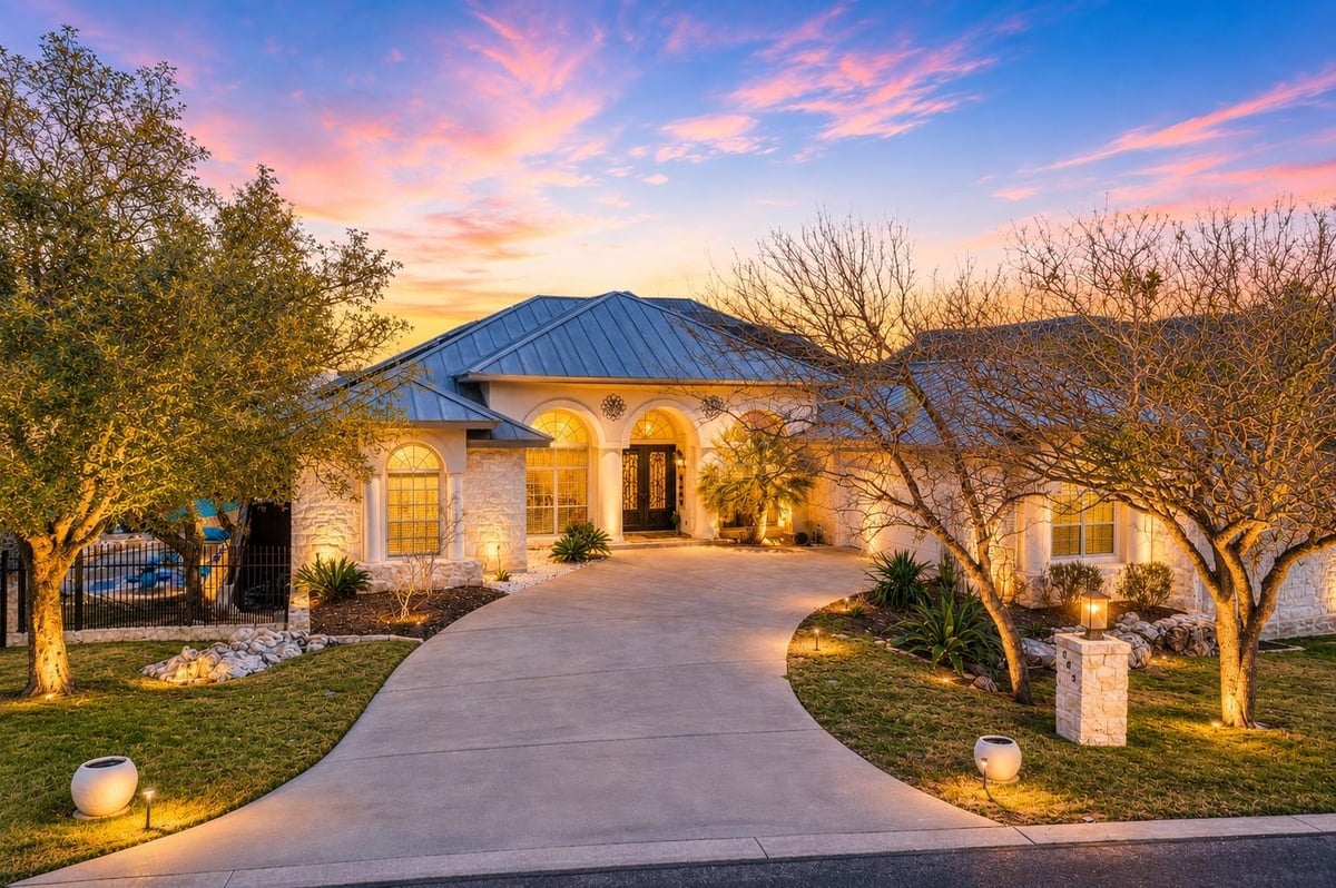 303 Left LN - front exterior - Luxury home in Horseshoe Bay North, Horseshoe Bay, TX