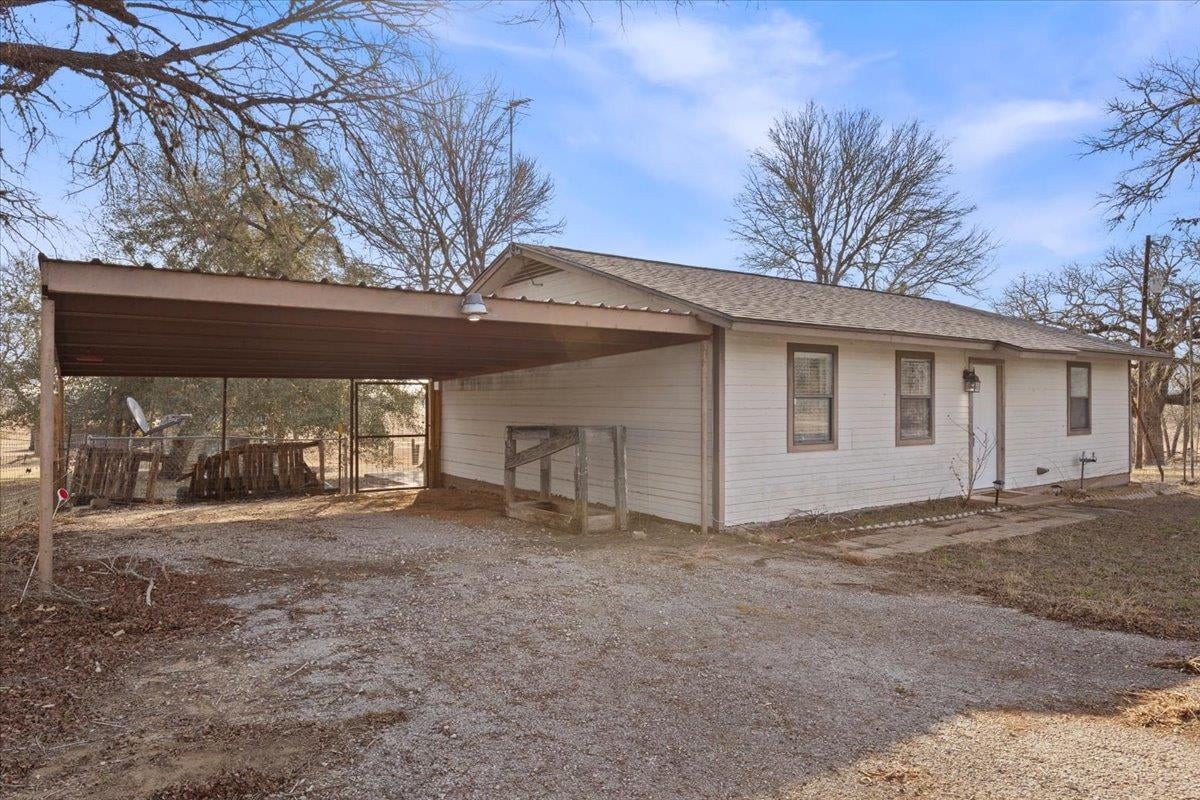 View 303 Ponderosa Rd in Highsmith, A M 303 Ponderosa Rd - property photo 1 - Luxury home in Highsmith, A M, Bastrop, TX