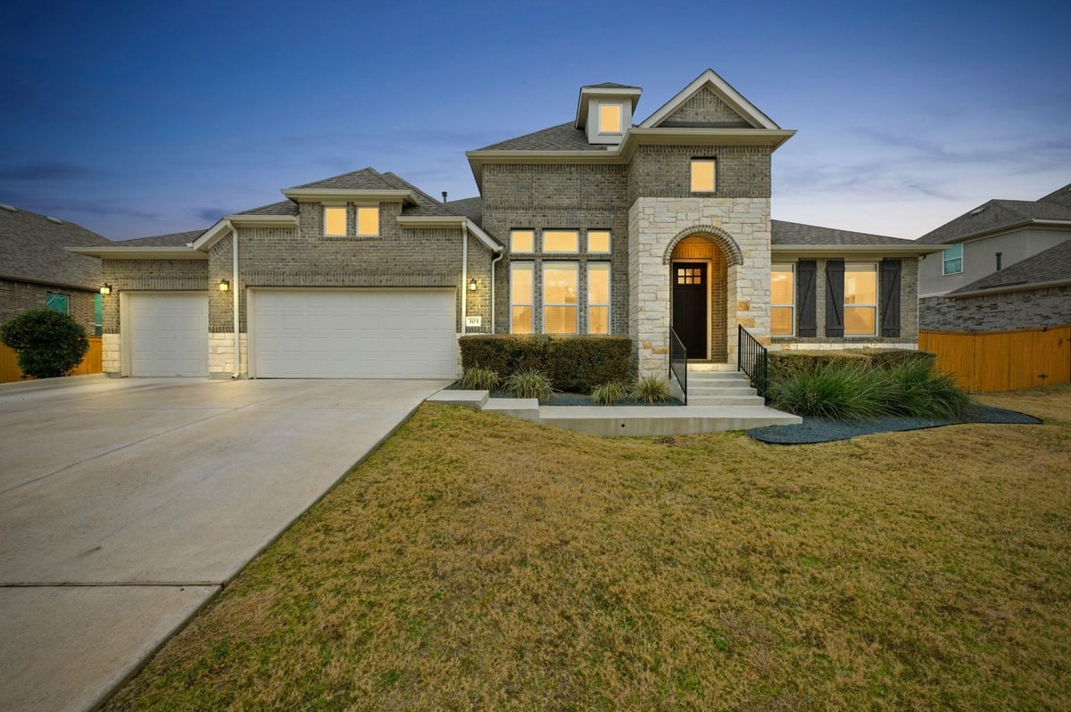 View 303 Rocky Spot DR in Highpointe Ph I Sec Three A 303 Rocky Spot DR - property photo 1 - Luxury home in Highpointe Ph I Sec Three A, Austin, TX