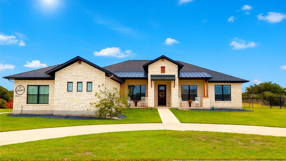 View 304 Buffalo Trl in Rio Ancho 304 Buffalo Trl - front exterior - Luxury home in Rio Ancho, Liberty Hill, TX