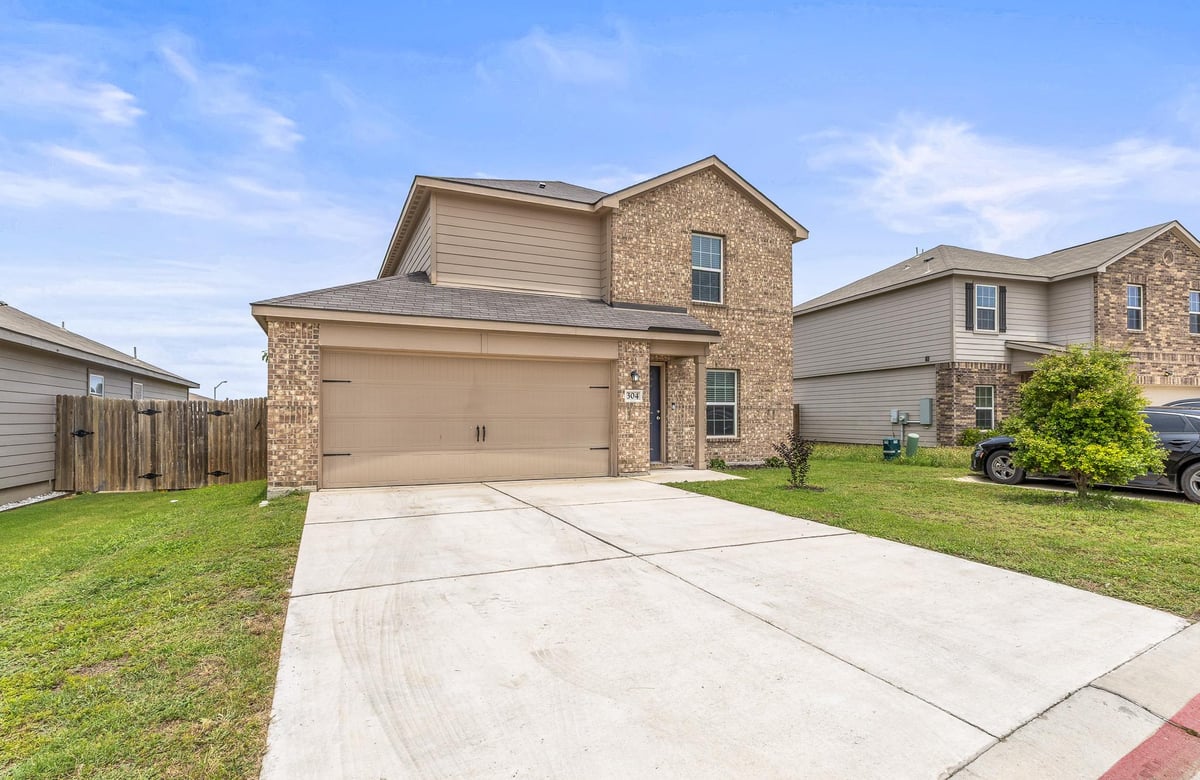 View 304 Hyacinth WAY Unit #7-K in Sonterra Ii Condos Ph Viii 304 Hyacinth WAY Unit #7-K - front exterior - Luxury home in Sonterra Ii Condos Ph Viii, Jarrell, TX