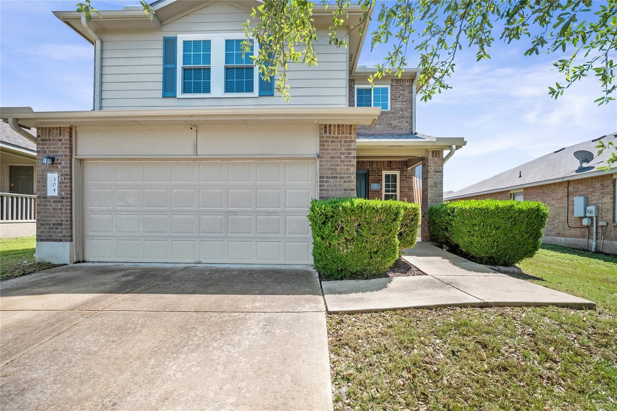 View 304 Kingfisher Ln in Summerlyn Ph P-3a 304 Kingfisher Ln - front exterior - Luxury home in Summerlyn Ph P-3a, Leander, TX