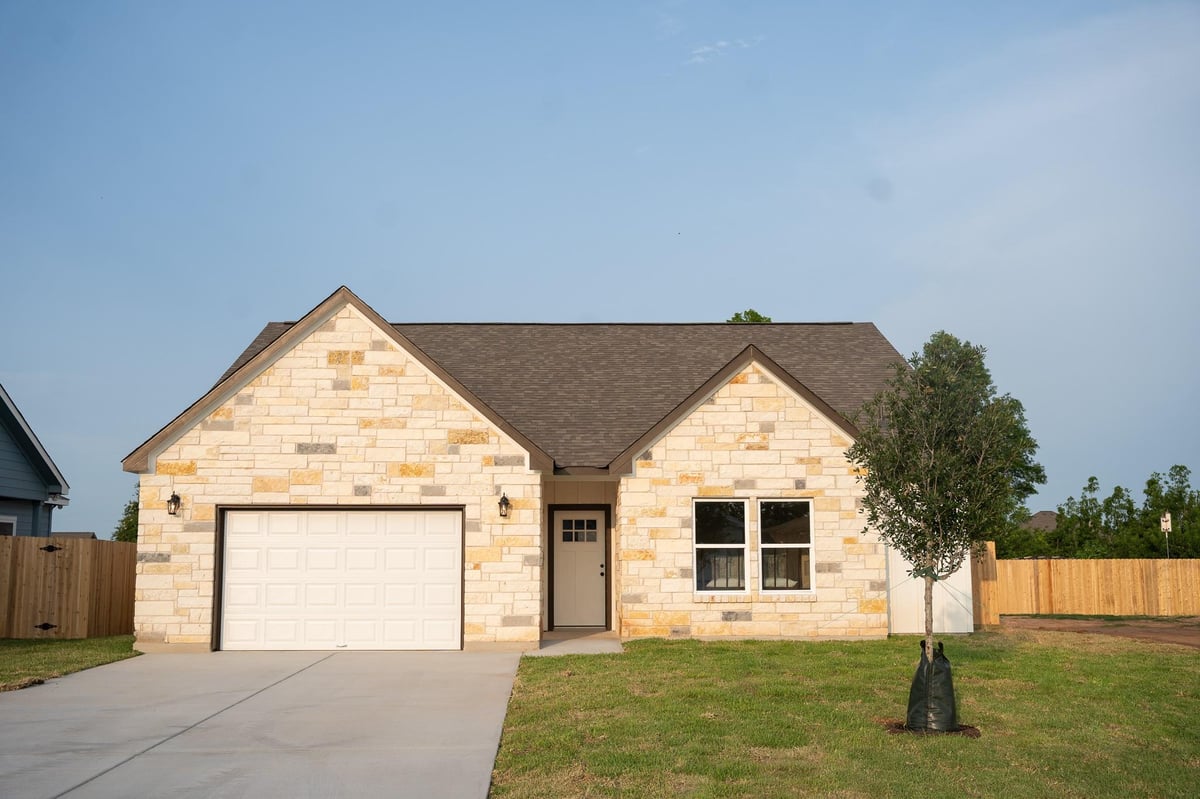 View 304 String Prairie Way in The Prairie 304 String Prairie Way - front exterior - Luxury home in The Prairie, Smithville, TX