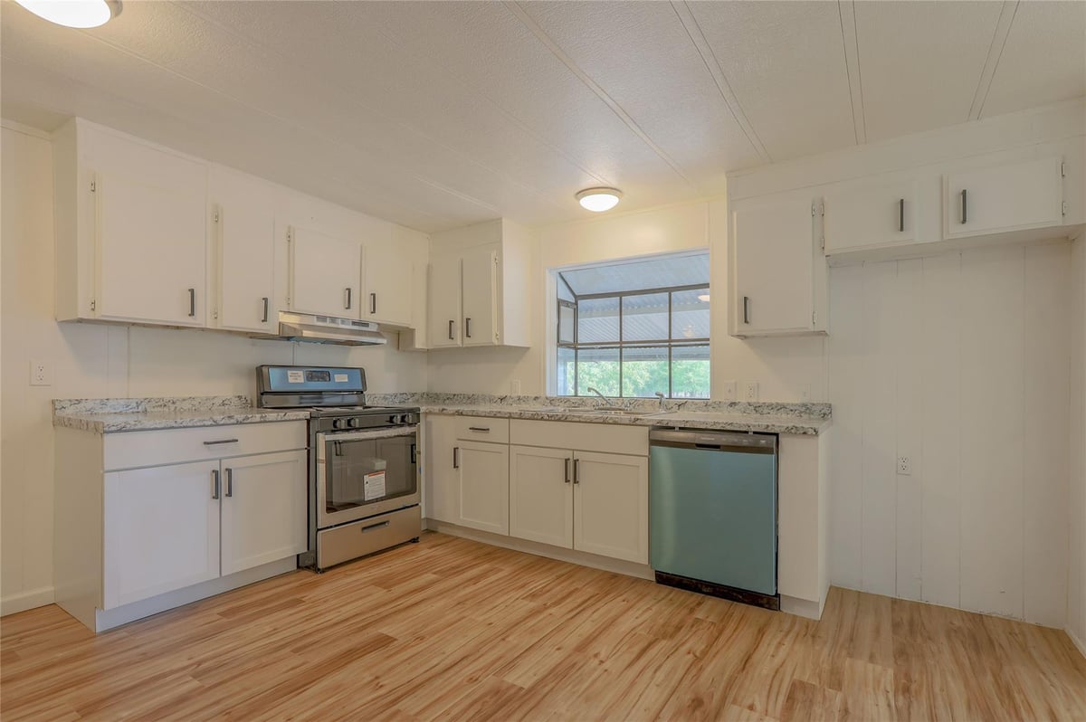View 3041 Fm 671 in n/a 3041 Fm 671 - property photo 1 - Luxury home in n/a, Luling, TX