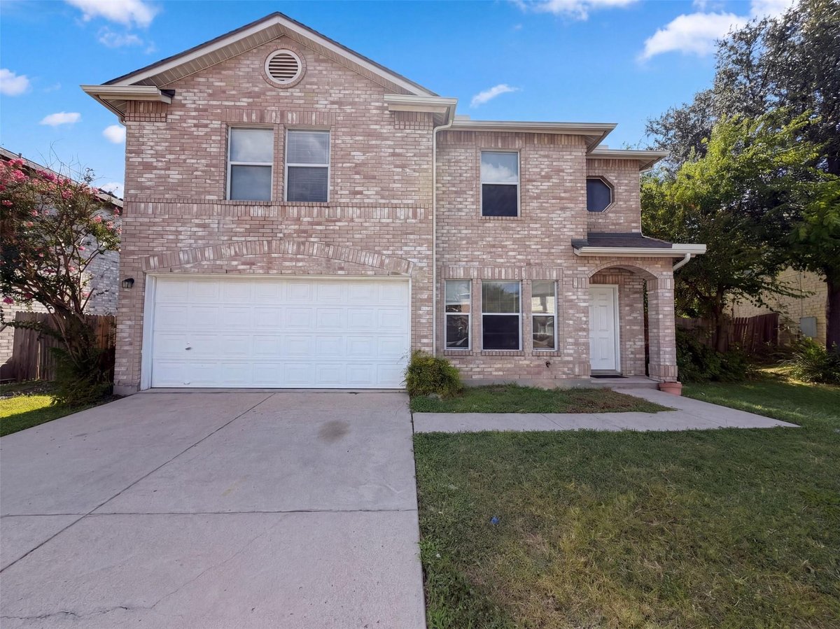 View 305 Edgewood CV in WESTWOOD SEC 2 305 Edgewood CV - property photo 1 - Luxury home in WESTWOOD SEC 2, Leander, TX