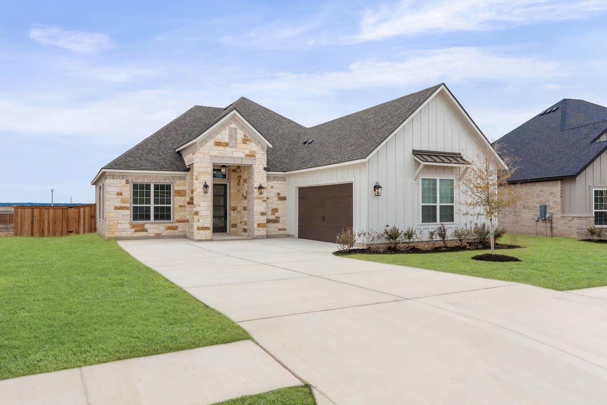 View 305 Kanarra Creek RD in Colson Ranch 305 Kanarra Creek RD - property photo 1 - Luxury home in Colson Ranch, Jarrell, TX