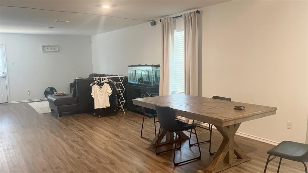 Primary bedroom at 305 Mica Trl - 6 bed 2 bath home