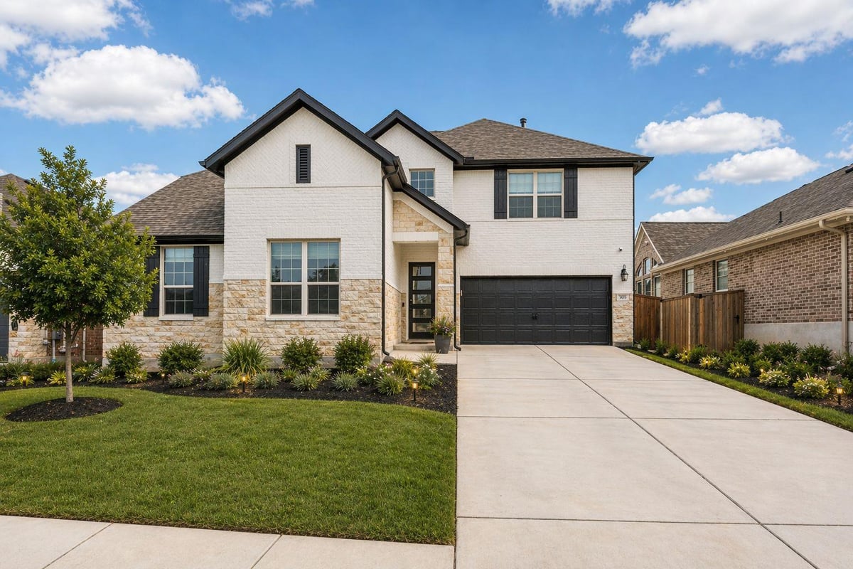 Living area at 305 Painted Creek Way - 5 bed 4 bath home