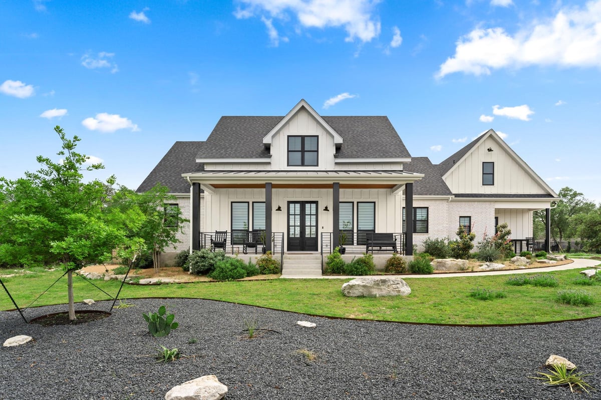 305 Spicewood Trails Dr - front exterior - Luxury home in Spicewood Trails, Spicewood, TX