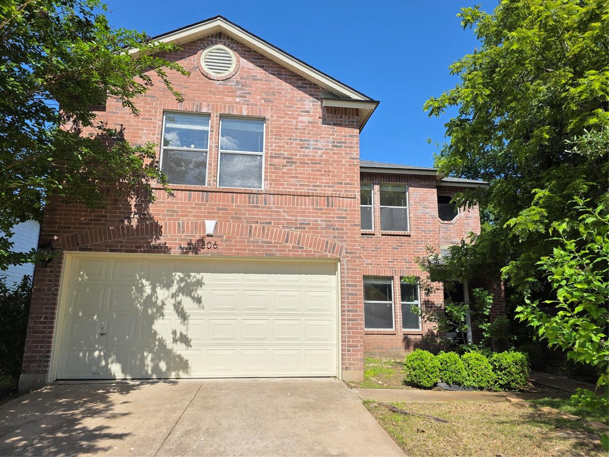 View 306 Greener Dr in Westwood Sec 01 306 Greener Dr - front exterior - Luxury home in Westwood Sec 01, Leander, TX