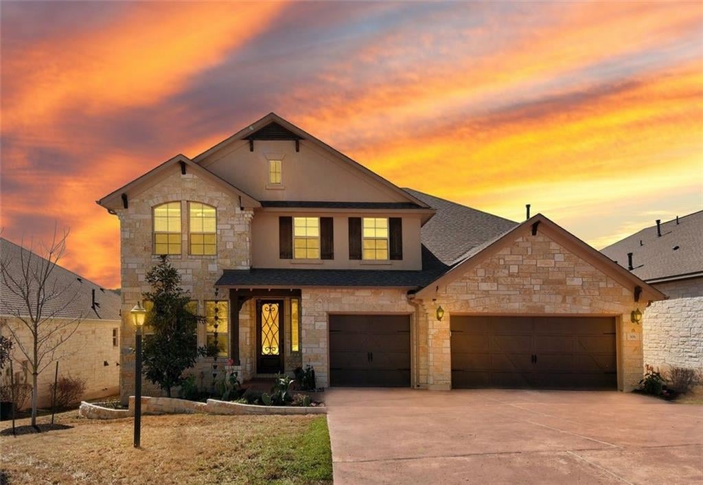 View 306 Highland Village Dr in Rough Hollow - Lakeway Highlands Ph 2 Sec 1a 306 Highland Village Dr - front exterior - Luxury home in Rough Hollow - Lakeway Highlands Ph 2 Sec 1a, Austin, TX