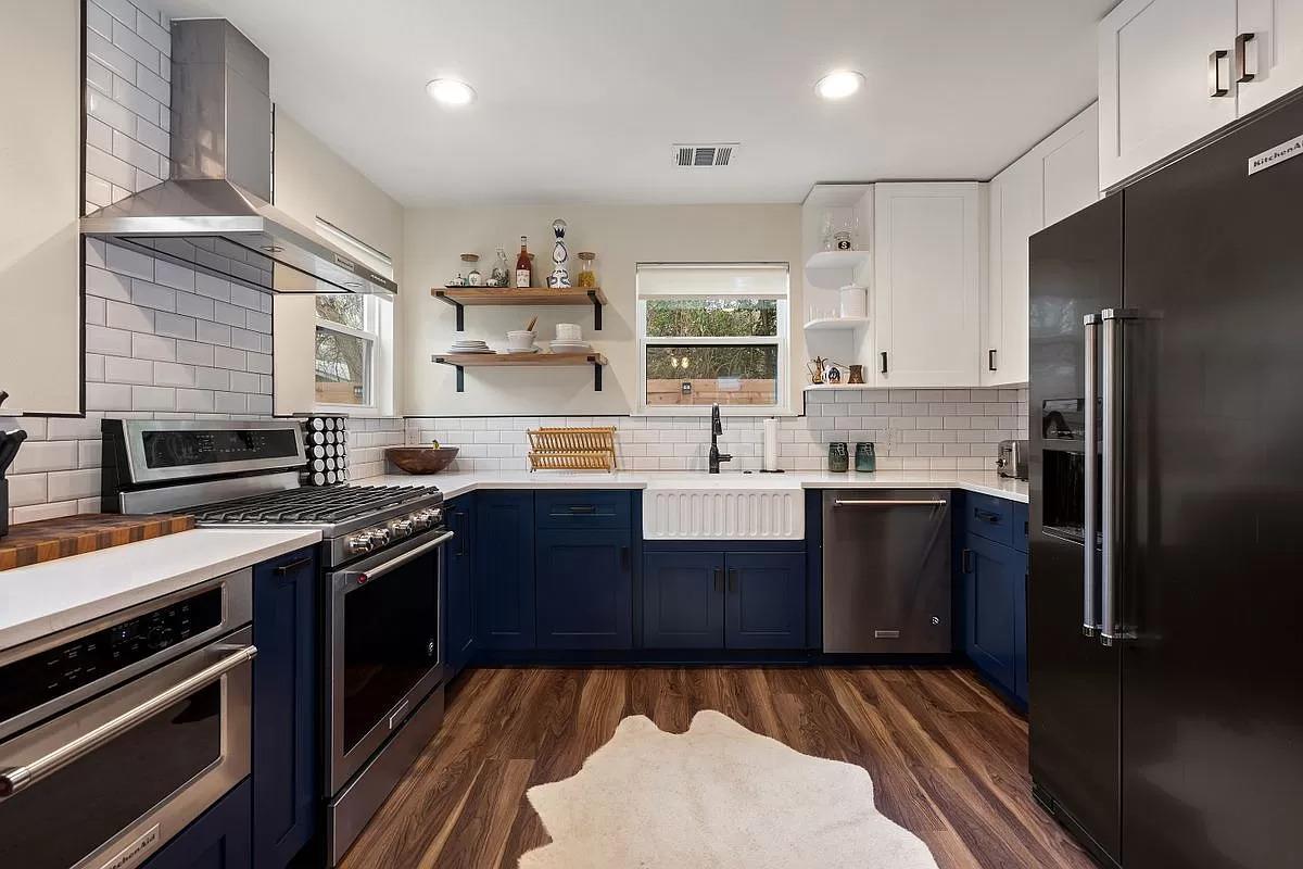 View 306 Irma DR Unit #B in Sherry Dale 306 Irma DR Unit #B - property photo 1 - Luxury home in Sherry Dale, Austin, TX